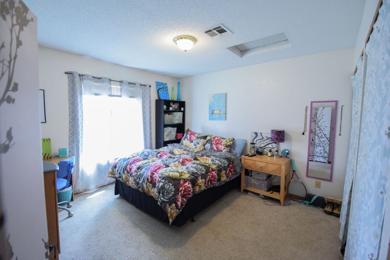 Quads Apartments 100 Bunting Ln, Mankato, MN 56001 Zumper