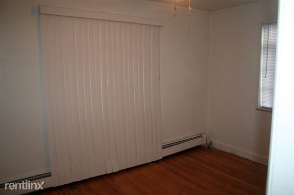 Prestigious East English Village 2 family flat Apartments in Finney