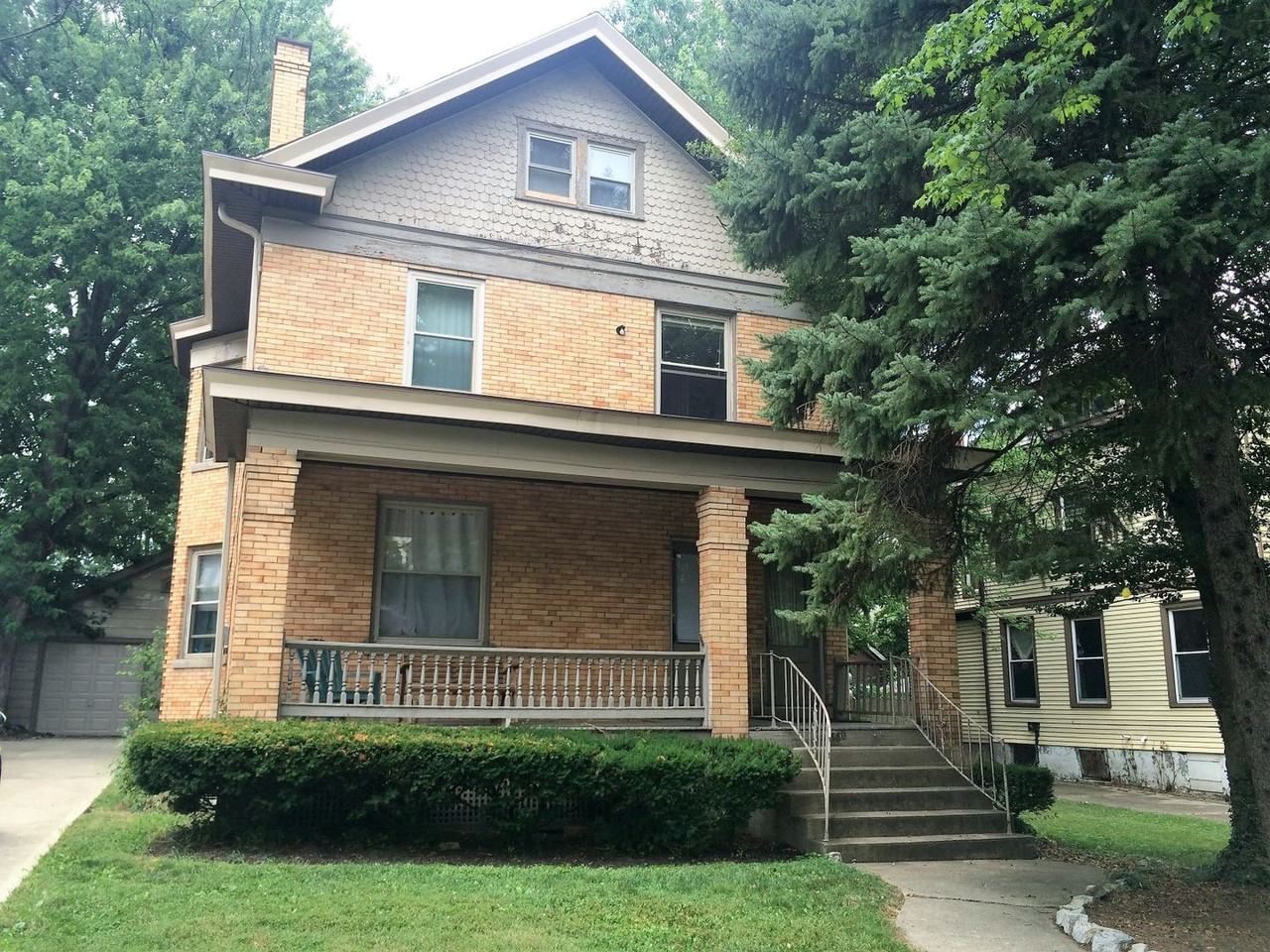 Very Spacious, 7 Bedroom Student Rental with Parking and Large Backyard