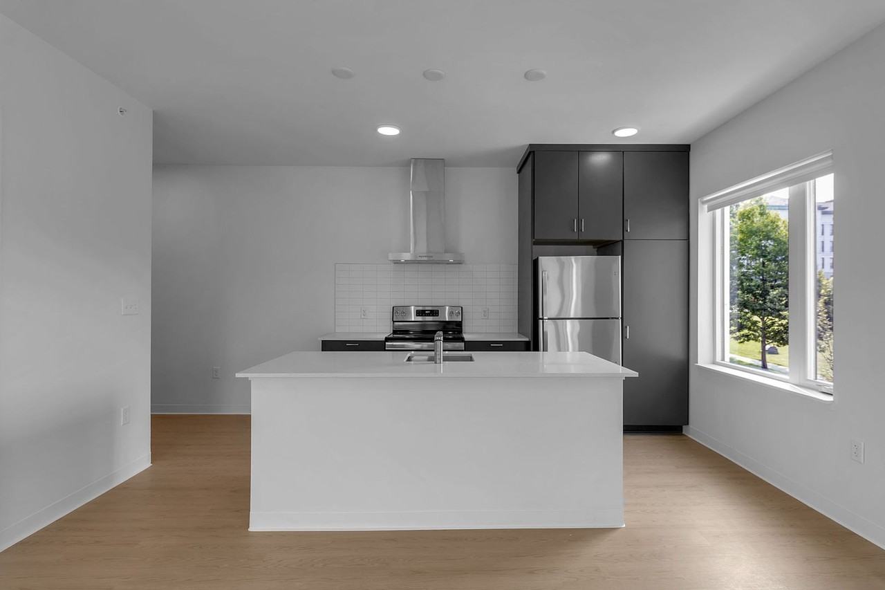 Brand New Luxury Apartment Complex in proximity to Buffalo General