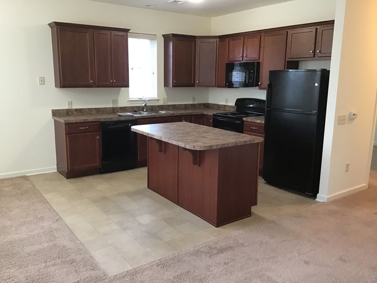 Sutherland Village Apartments 231 Kilgannon Ln, Lancaster, PA 17603