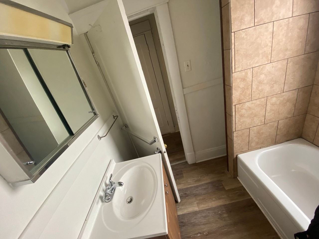 15505 Kipling Ave Apartments in South Collinwood, Cleveland, OH 44110