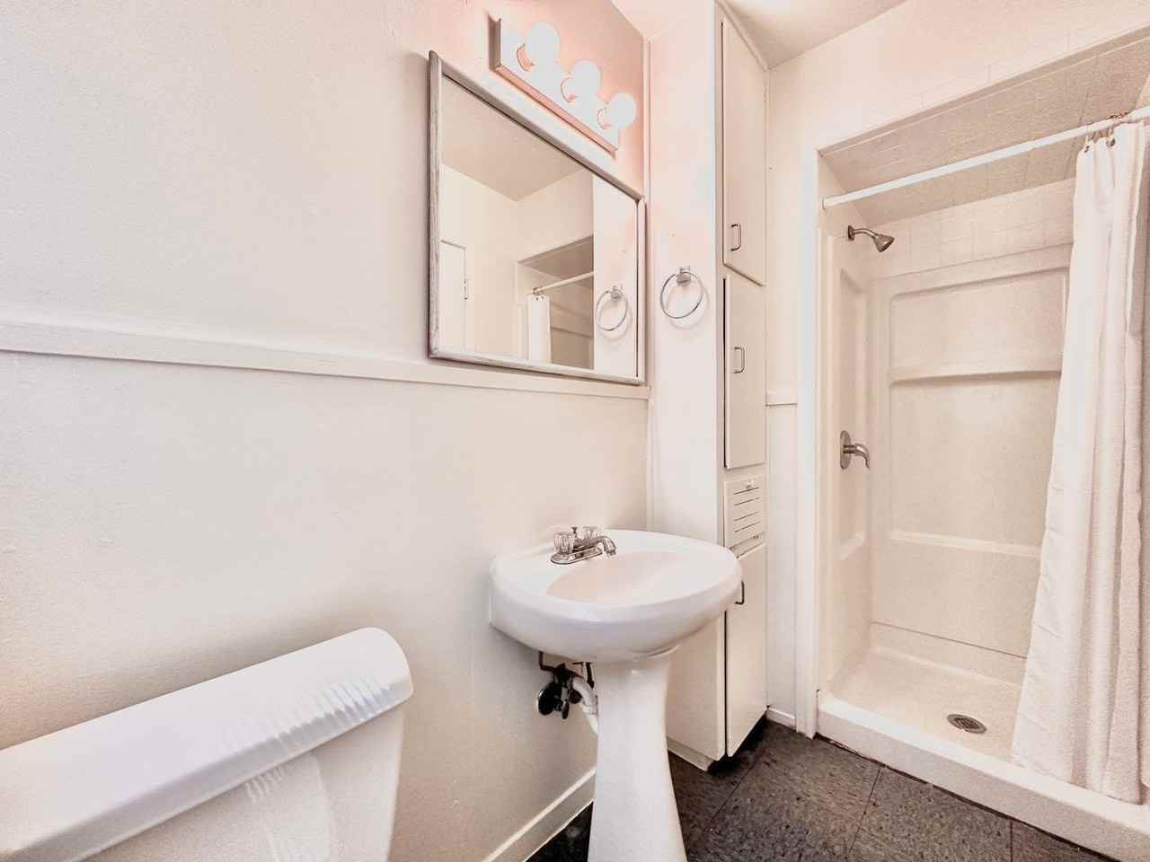 2711 Hemphill Park Apartments in North University, Austin, TX 78705