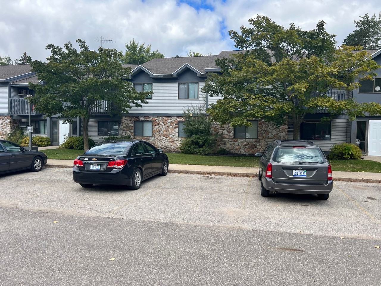 Thornwild Apartments 410 Thornwild Dr, Scottville, MI 49454 Zumper