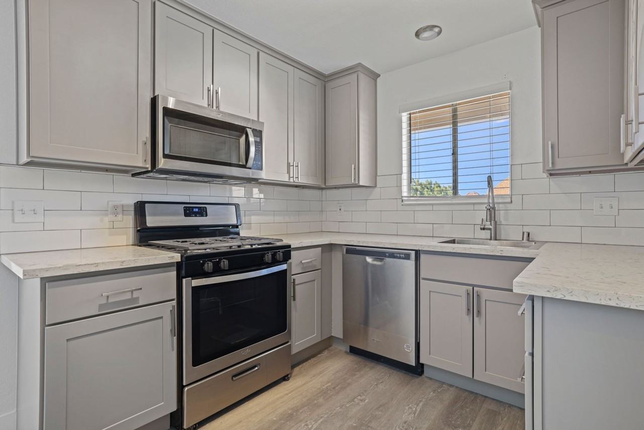 Richland Living Homes Apartments 1749 Richland Ave, Ceres, CA 95307