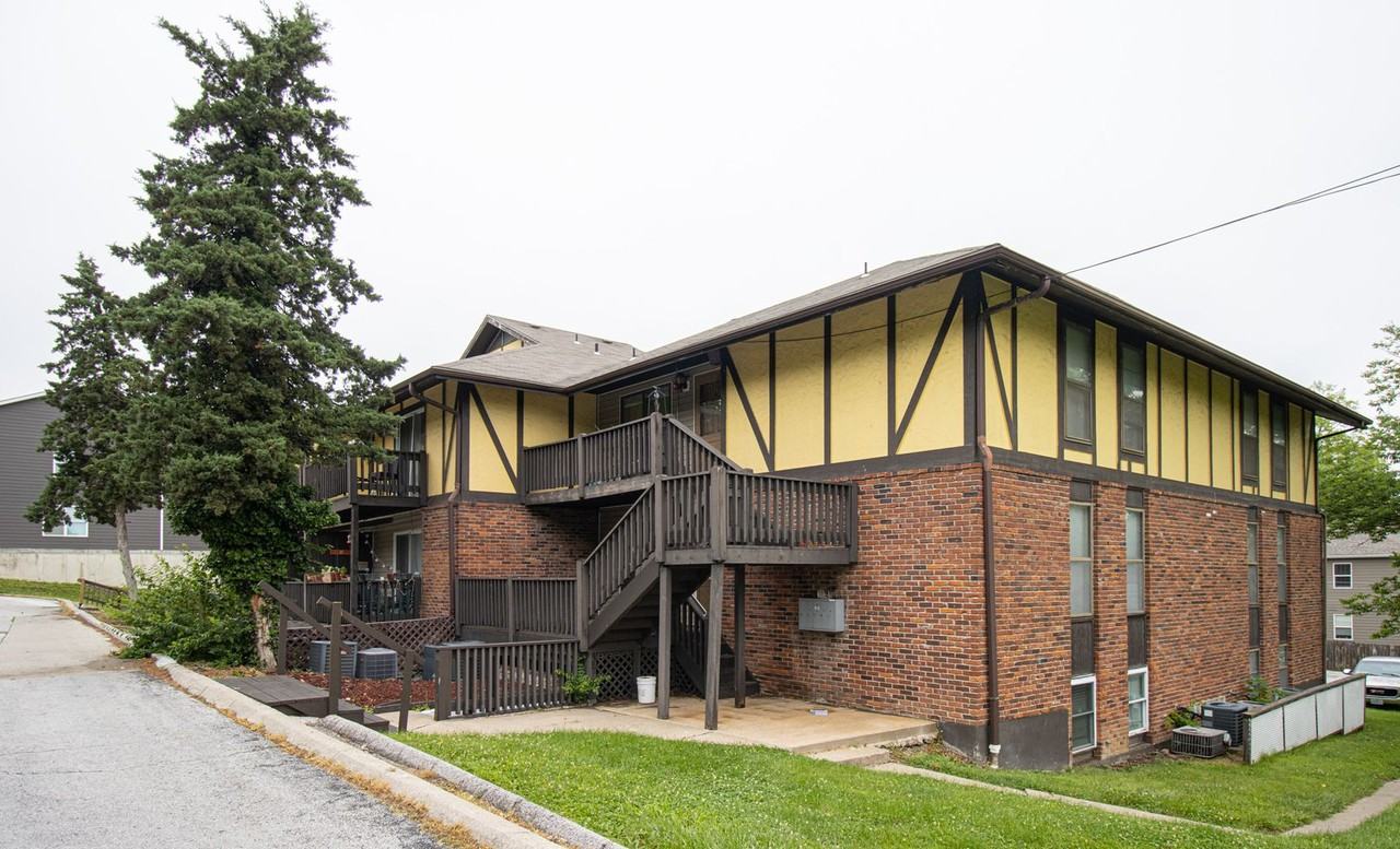 1607 Richardson Apartments in Benton Stephens, Columbia, MO 65201