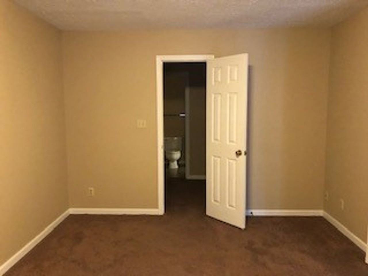 Greentree East Gated Community Apartments 3555 Us Route 60 E