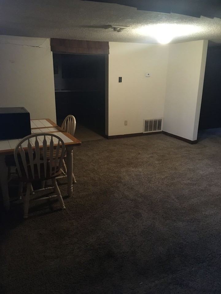 1001 E. Hoch Apartments 1001 E Hoch St, Moundridge, KS 67107 Zumper