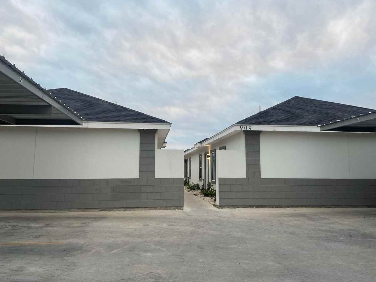 909 W Sunset Valley Apartments in Alton, Alton, TX 78573 Zumper