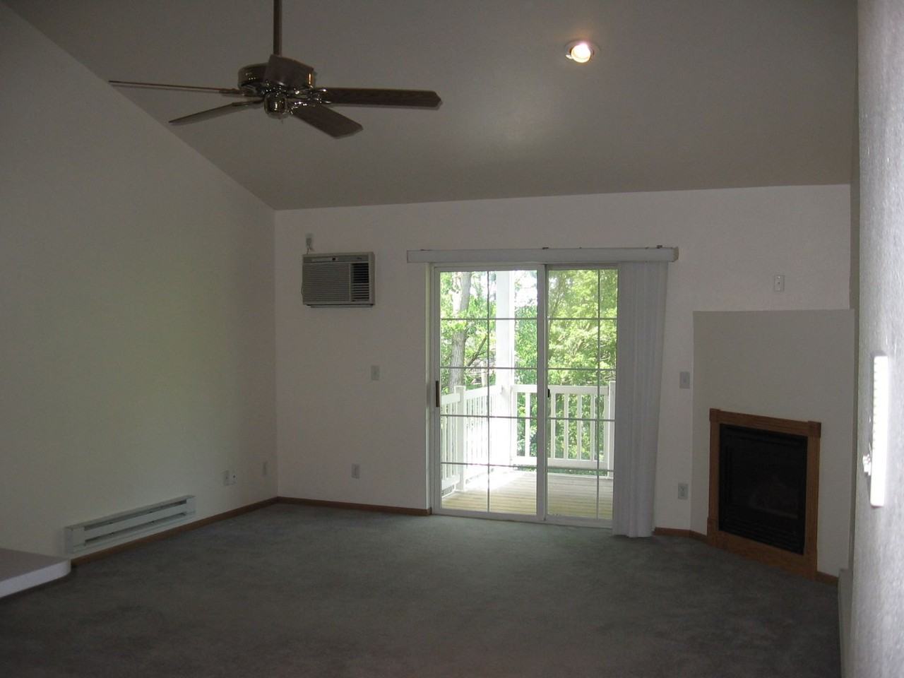 Ponds Edge Apartments 1227 Commonwealth Dr, Fort Atkinson, WI 53538