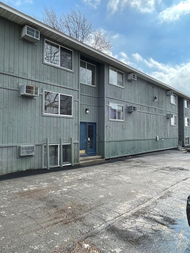 124 West Manlius Street Apartments 124 W Manlius St, East Syracuse