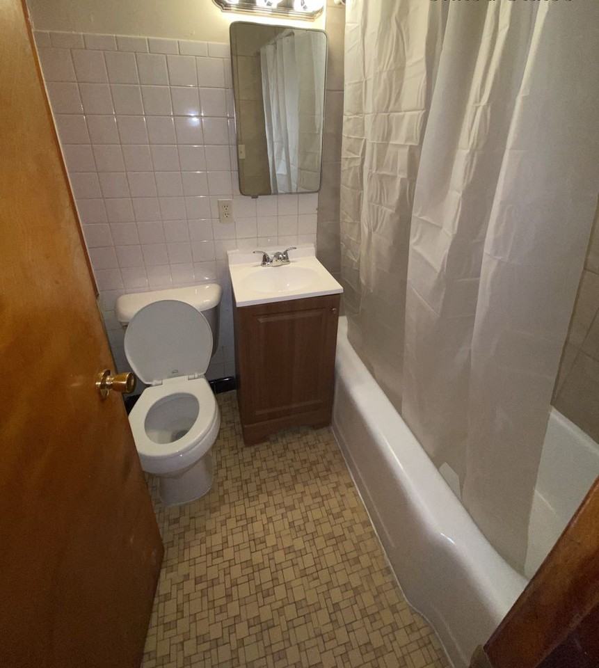 7216 W. Burleigh St. Apartments 7216 W Burleigh St, Milwaukee, WI