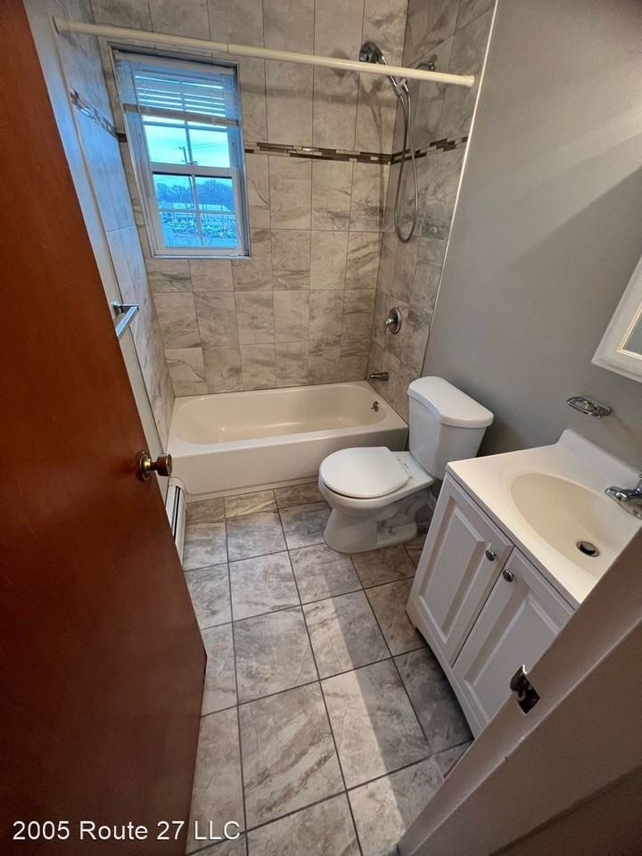 Fox & Foxx BROOKVIEW at Edison 7 Casey Ave Apartments in Edison, NJ