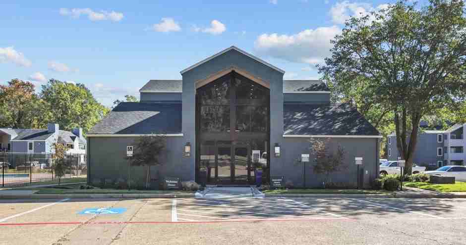 Hollytree Apartments 6100 Hollytree Dr, Tyler, TX 75703 Zumper