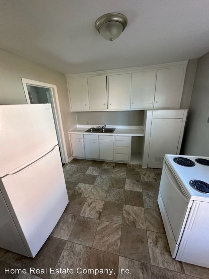 14311447 Clark Avenue & 540 McDaniel Street Apartments in Ogburn