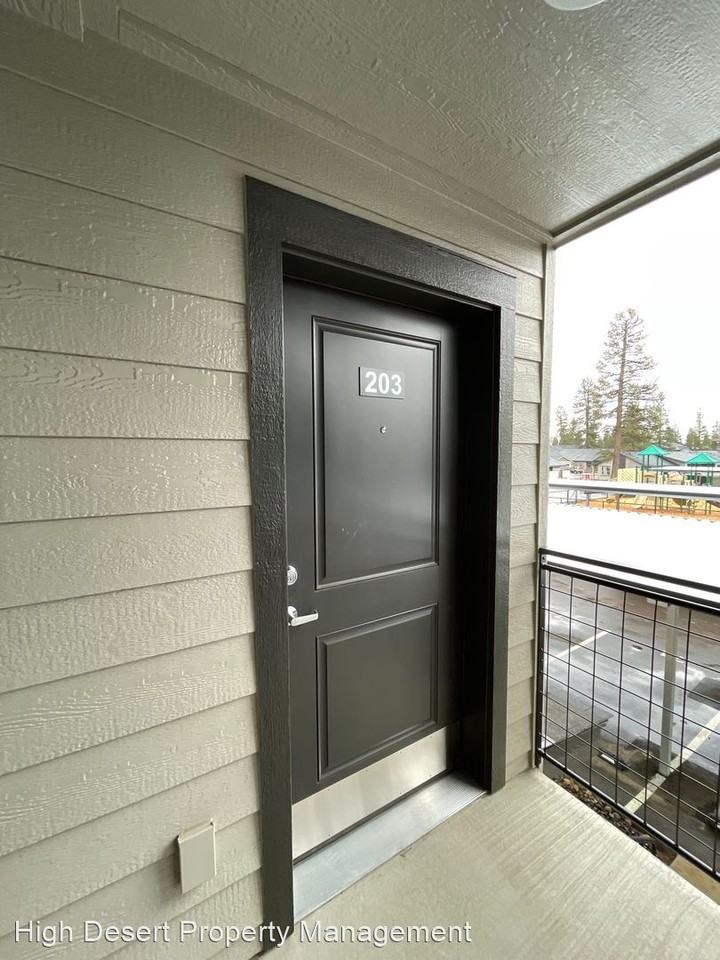 McKenzie Meadows Complex in Sisters Apartments N Reed St, Sisters, OR