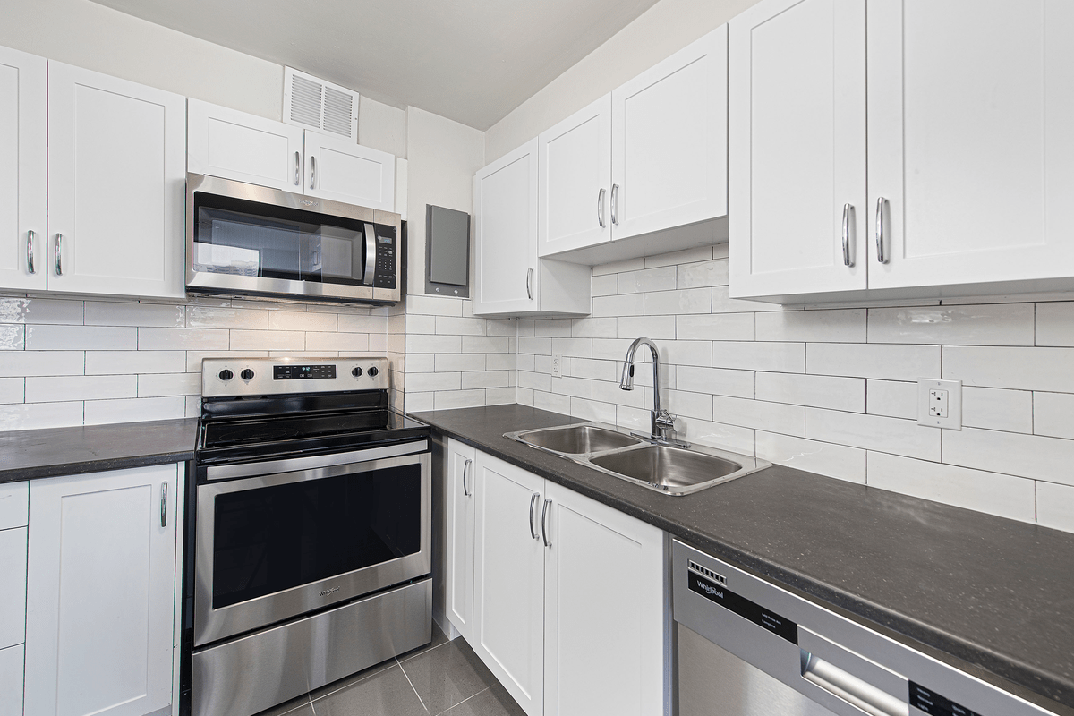 Tobermory Terrace Apartments 35 Tobermory Dr, Toronto, ON M3N 2R6