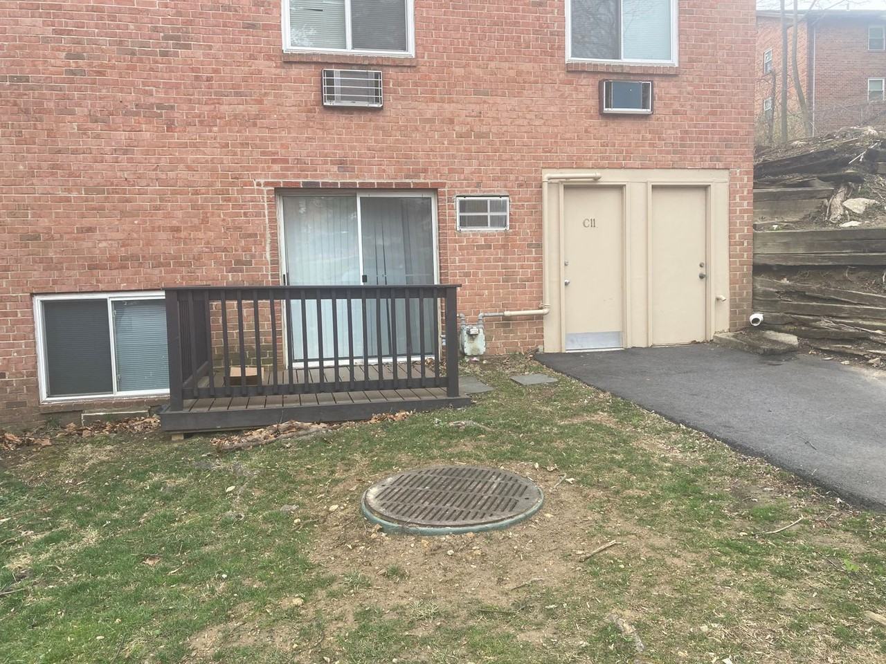 Hollow Run Apartments 1901 W Chester Pike, Havertown, PA 19083 Zumper