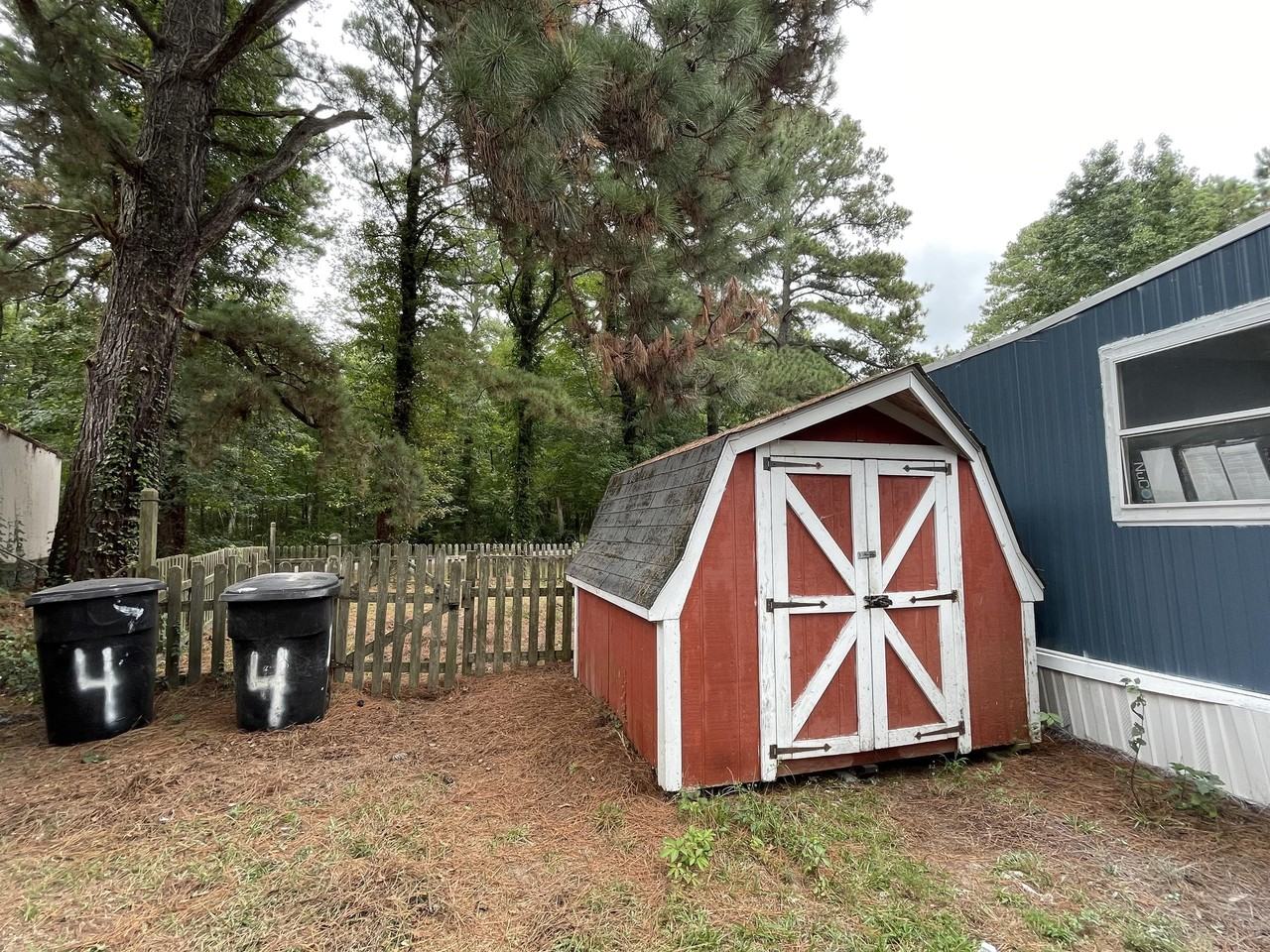 Creekside Mobile Home Community Apartments 4053 W Neck Rd, Virginia