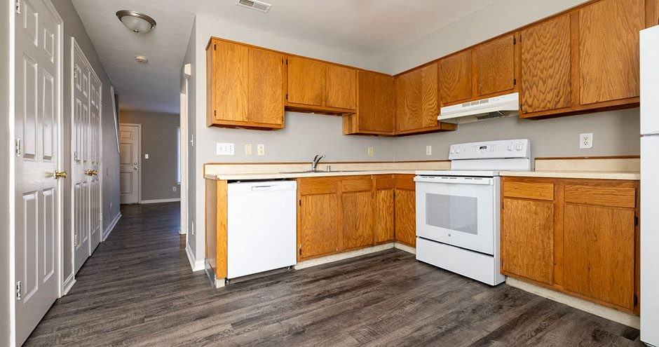 Bayshore Townhomes Apartments 5501 Bayshore Ct, Louisville, KY 40258