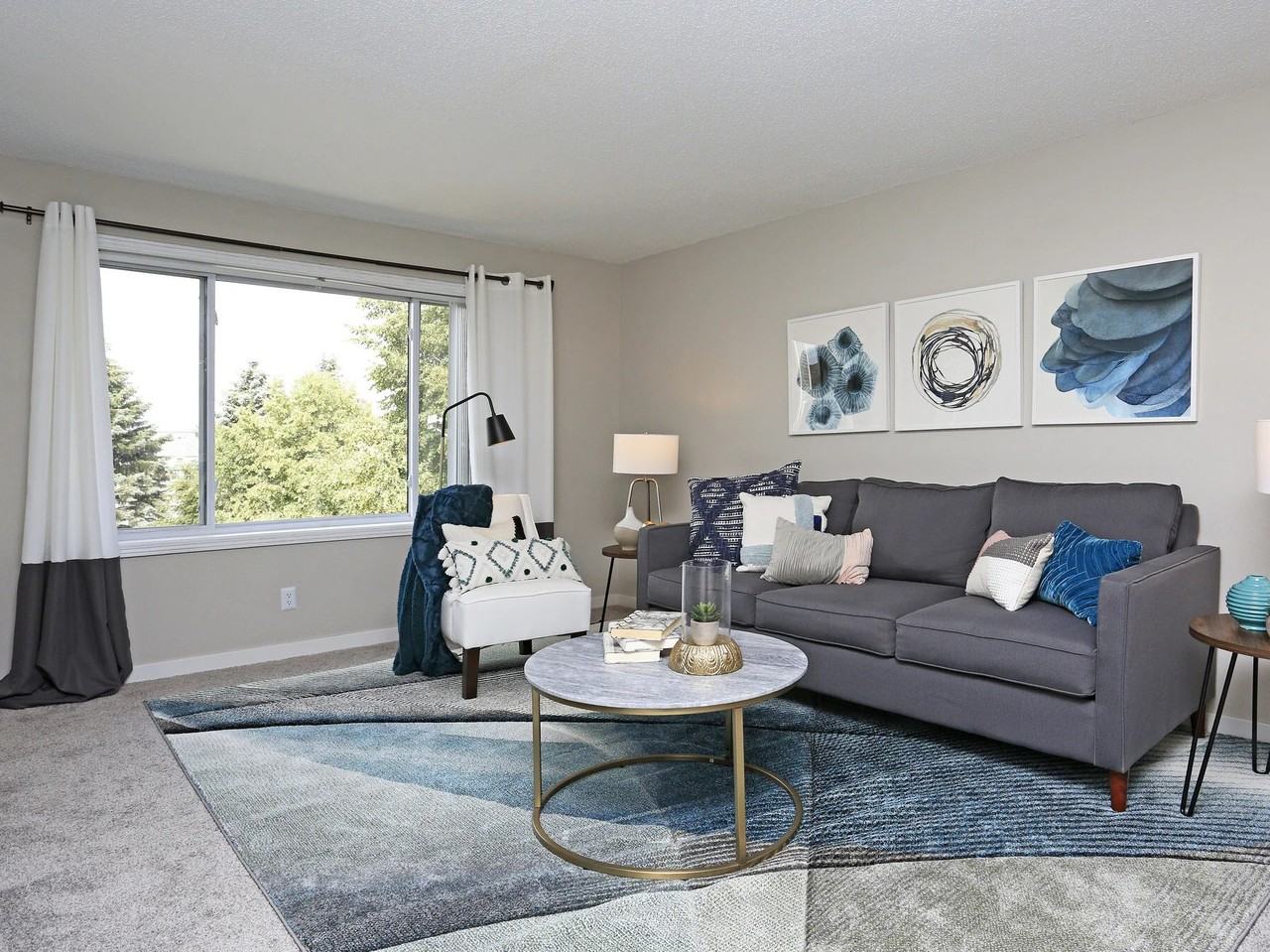 Bristol Village & Bloomington Ferry Rd 8321, Bloomington, MN 55438 1