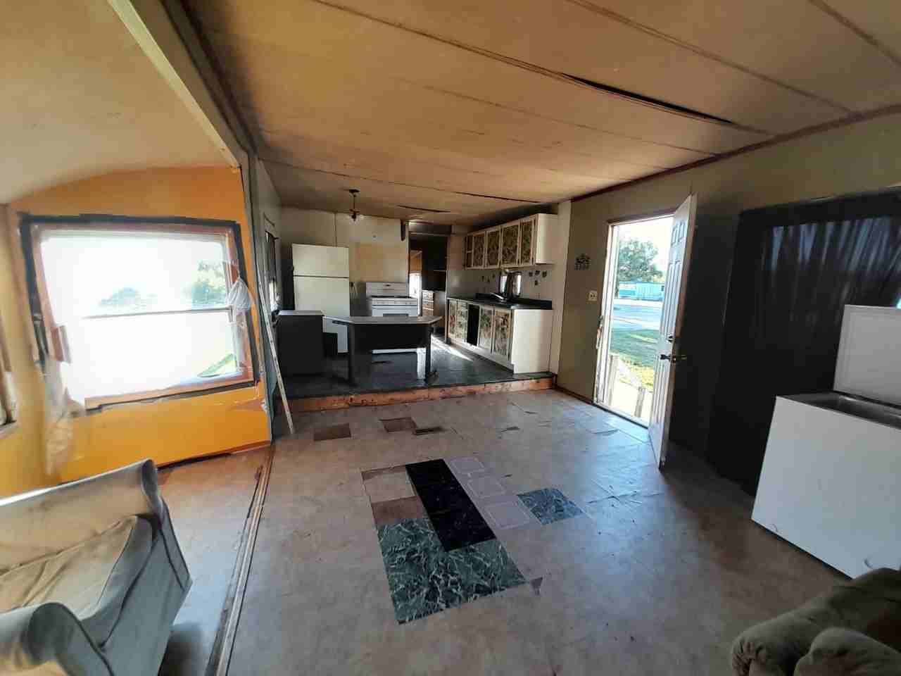 Danville Mobile Home Park H3, Danville, IL 61832 2 Bedroom Apartment