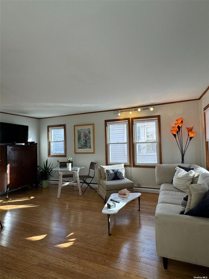 66 Connecticut Ave, Long Beach, NY 11561 3 Bedroom Apartment for 2,600