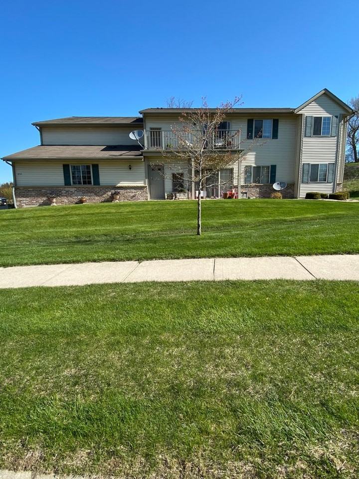 854 Church Apartments in Allenton, WI 53002 Zumper