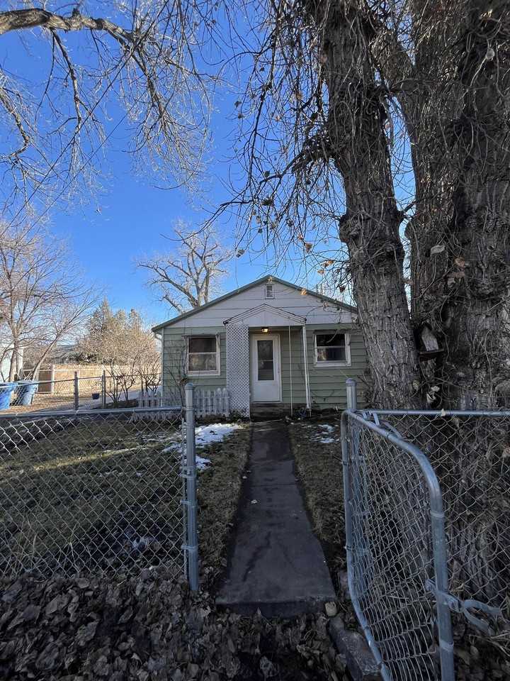 709A 11th Avenue Apartments 709 11th Ave Apt A, Belle Fourche, SD