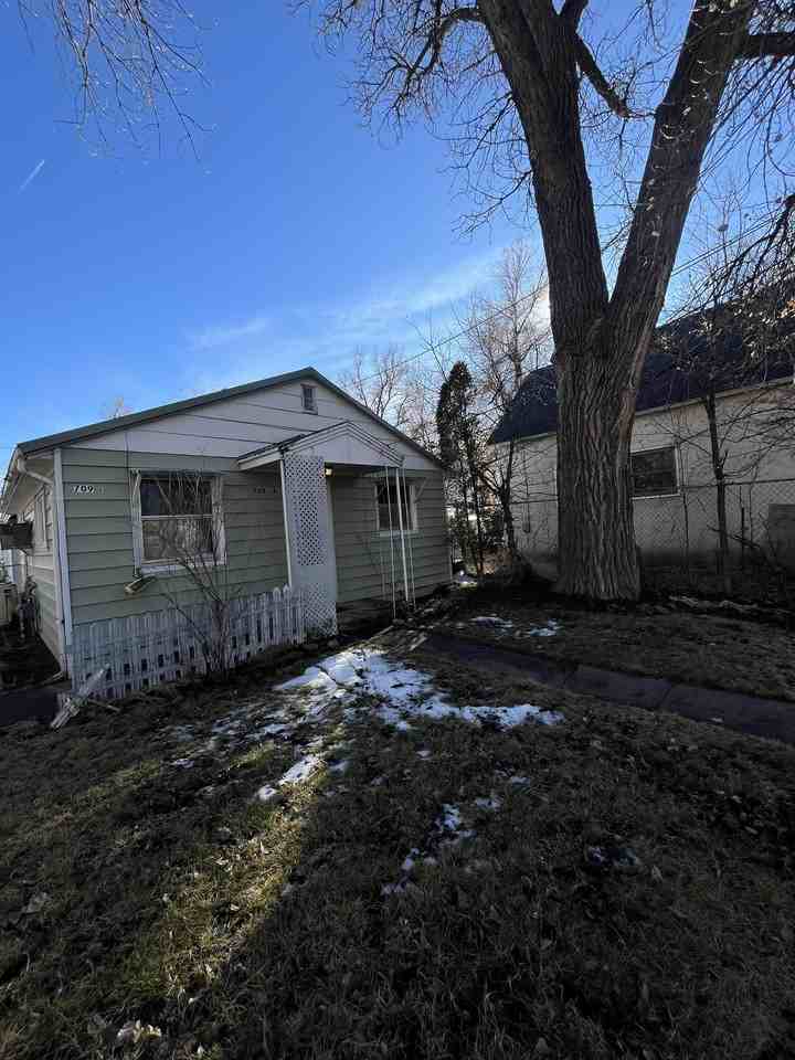 709A 11th Avenue Apartments 709 11th Ave Apt A, Belle Fourche, SD