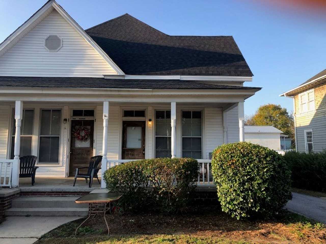 221 Hampton Ave Apartments in Greenwood, SC 29646 Zumper