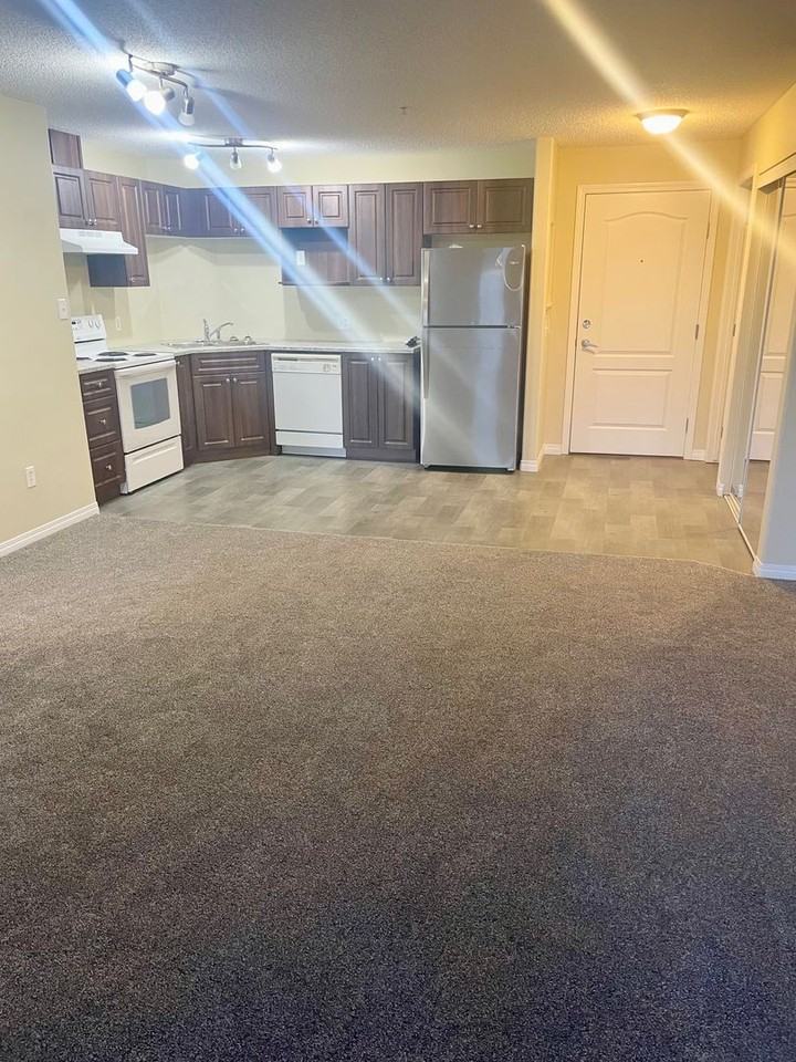 Two Bed, Two Bath Condo Located In The Hamptons With Two Parking Stalls