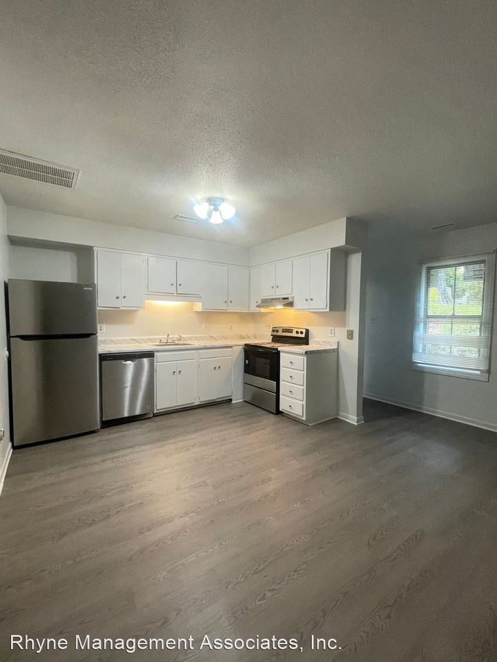 Woodall Apartments 1400 & 1402 Gorman St Near NCSU 1101 Woodall