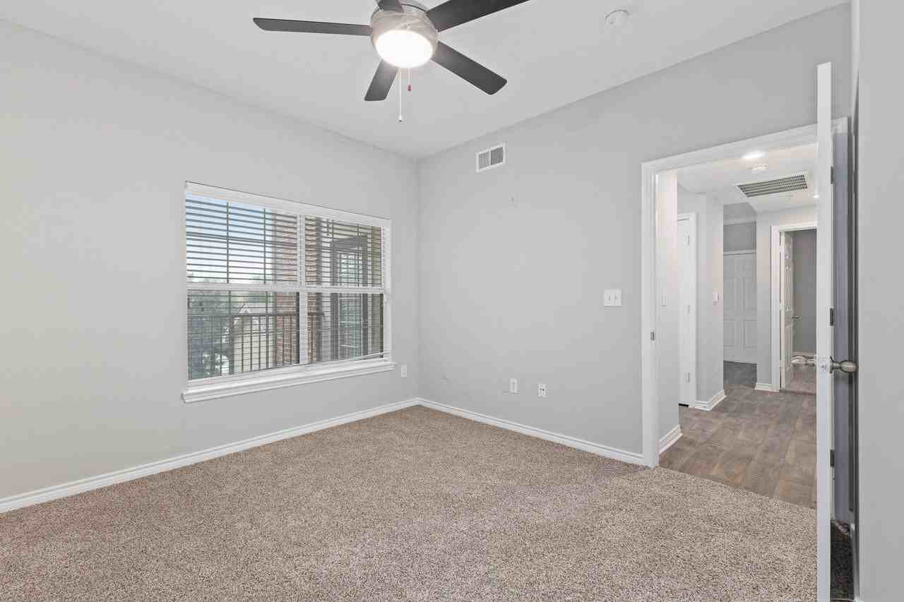 Bella Ruscello Apartments 250 E Highway 67, Duncanville, TX 75137