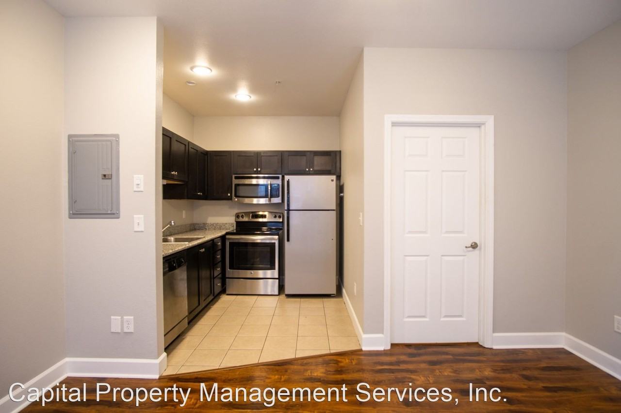 Broadway Flats Apartments 2007 Ne Broadway St, Portland, OR 97232