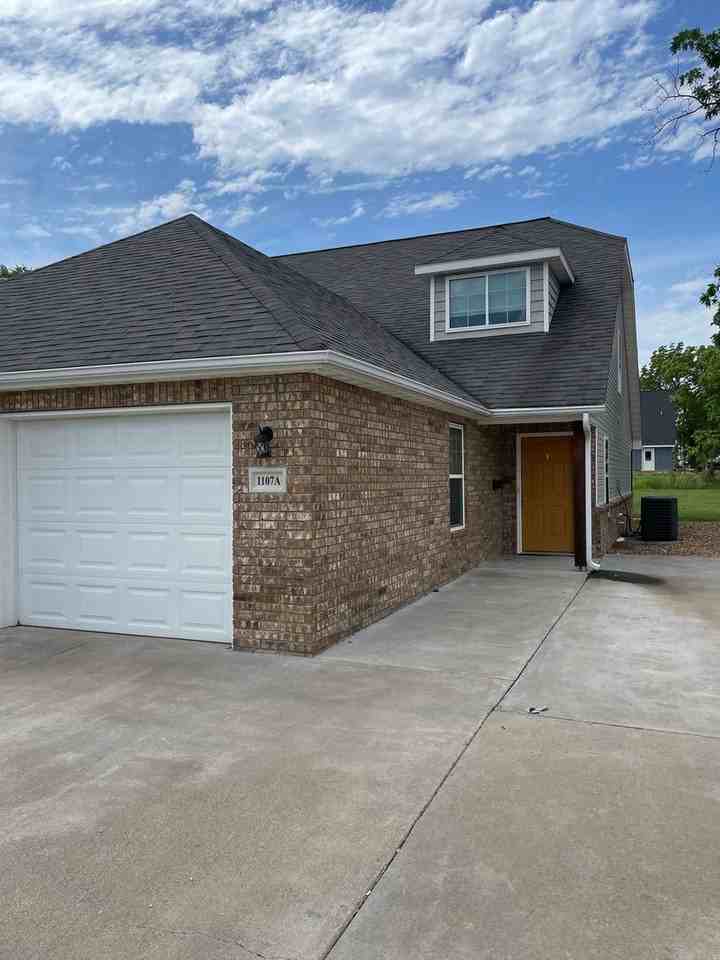 Wisconsin (Park Trail) Duplexes Apartments 1103 Wisconsin Ave, Joplin