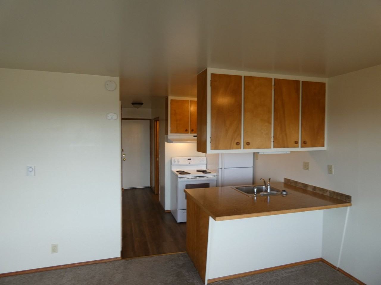 301Vas McLaughlin Apartments 301 E Vashon Ave, Port Angeles, WA