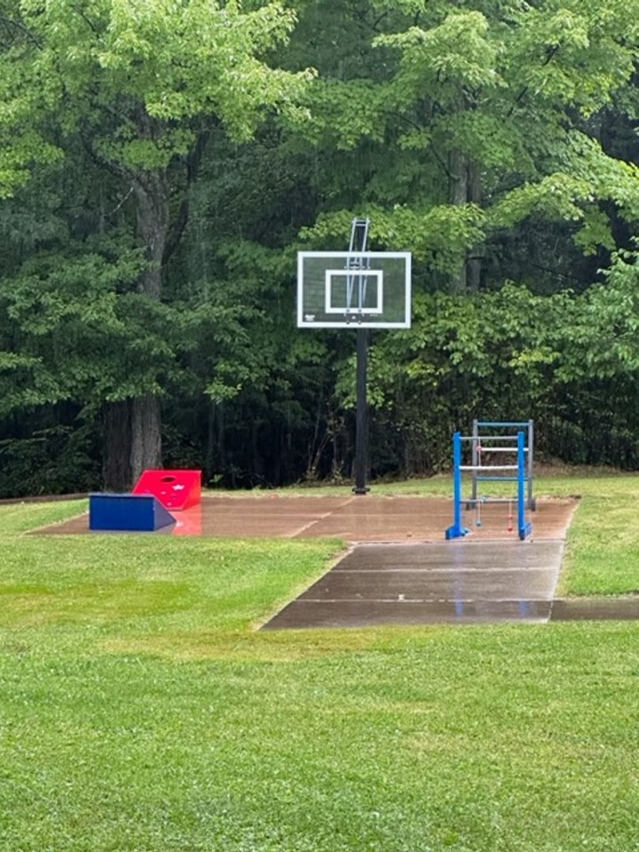 White Oak Apartments 210 E River St, Lanse, MI 49946 Zumper