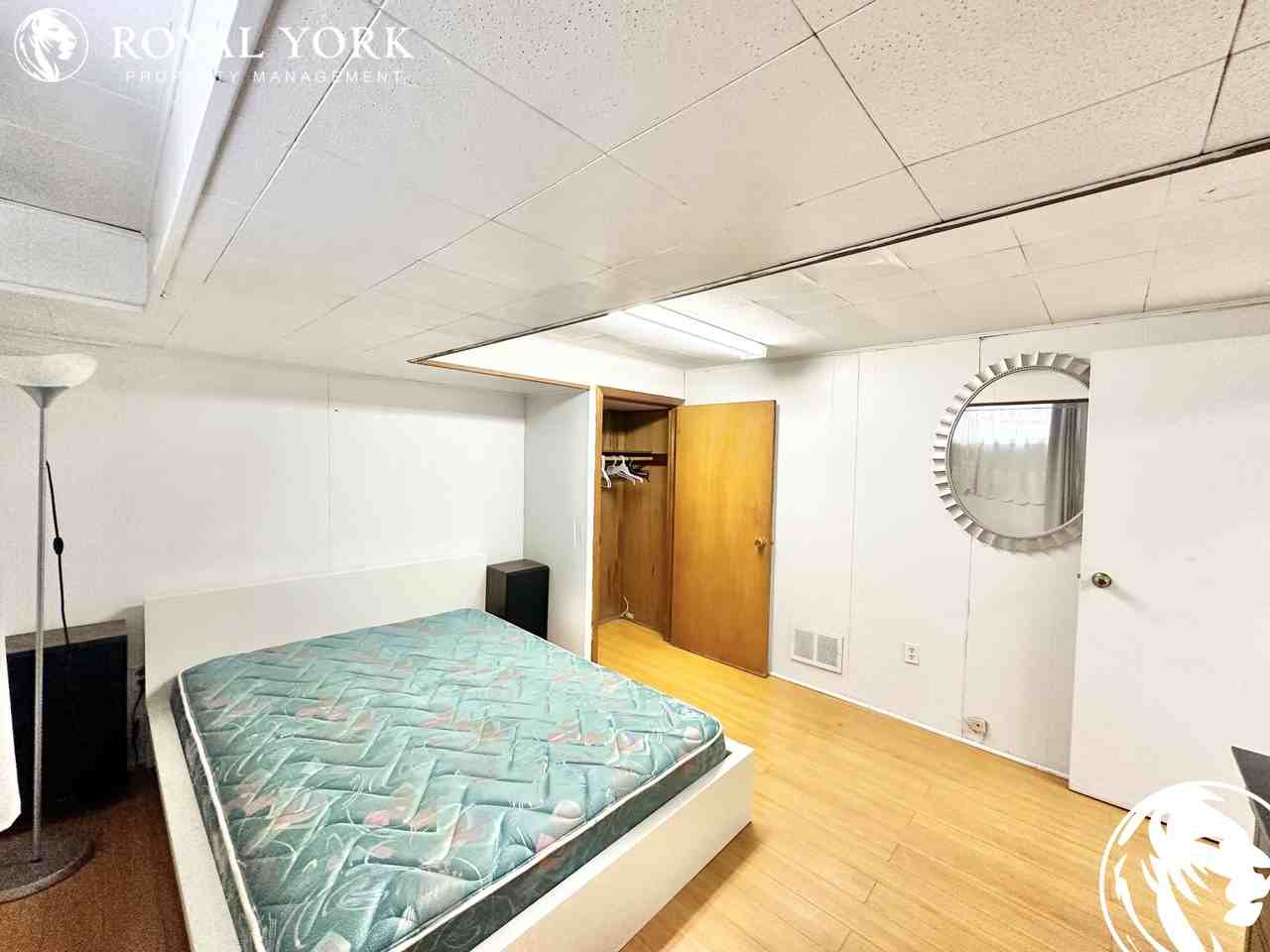 222 Warfield Drive, North York, Ontario M2J 3S3 Apartments 22