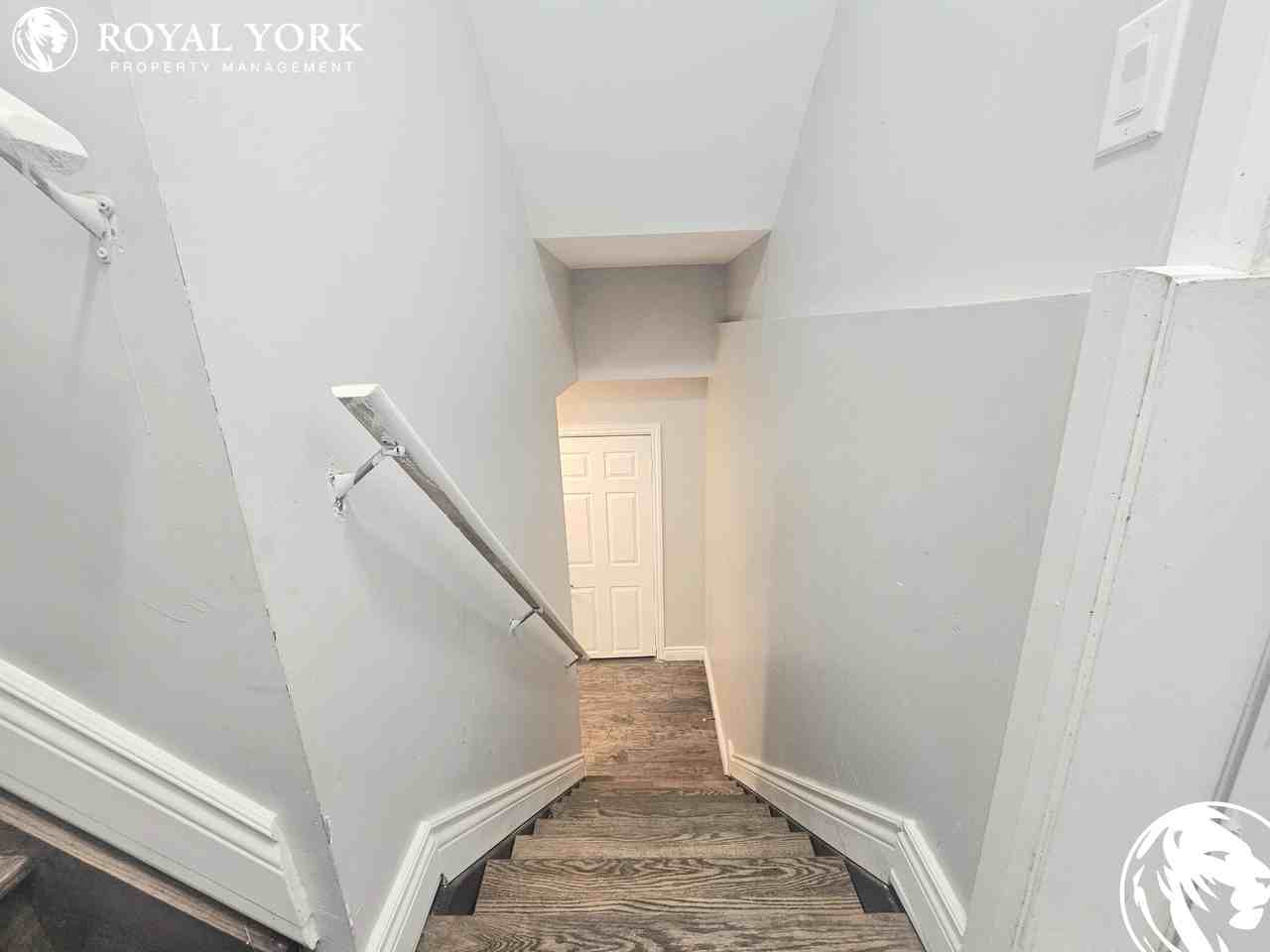 285 Sutherland Avenue, Bradford West Gwillimbury, Ontario L3Z 4H4