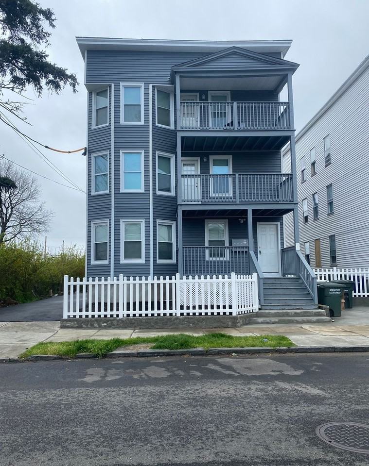 110 Albion St Apartments in West End West Side, Bridgeport, CT 06605