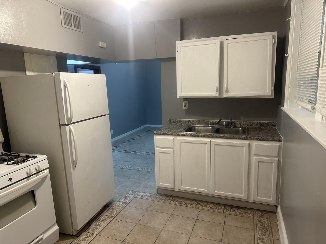 87th & May St Apartments 8716 S May St 18, Chicago, IL 60620 Zumper