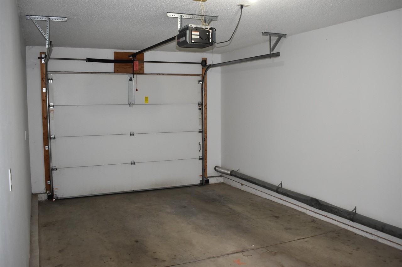 2943 Bluff Ridge Dr 1, Quincy, IL 62305 1 Bedroom Condo for 955/month