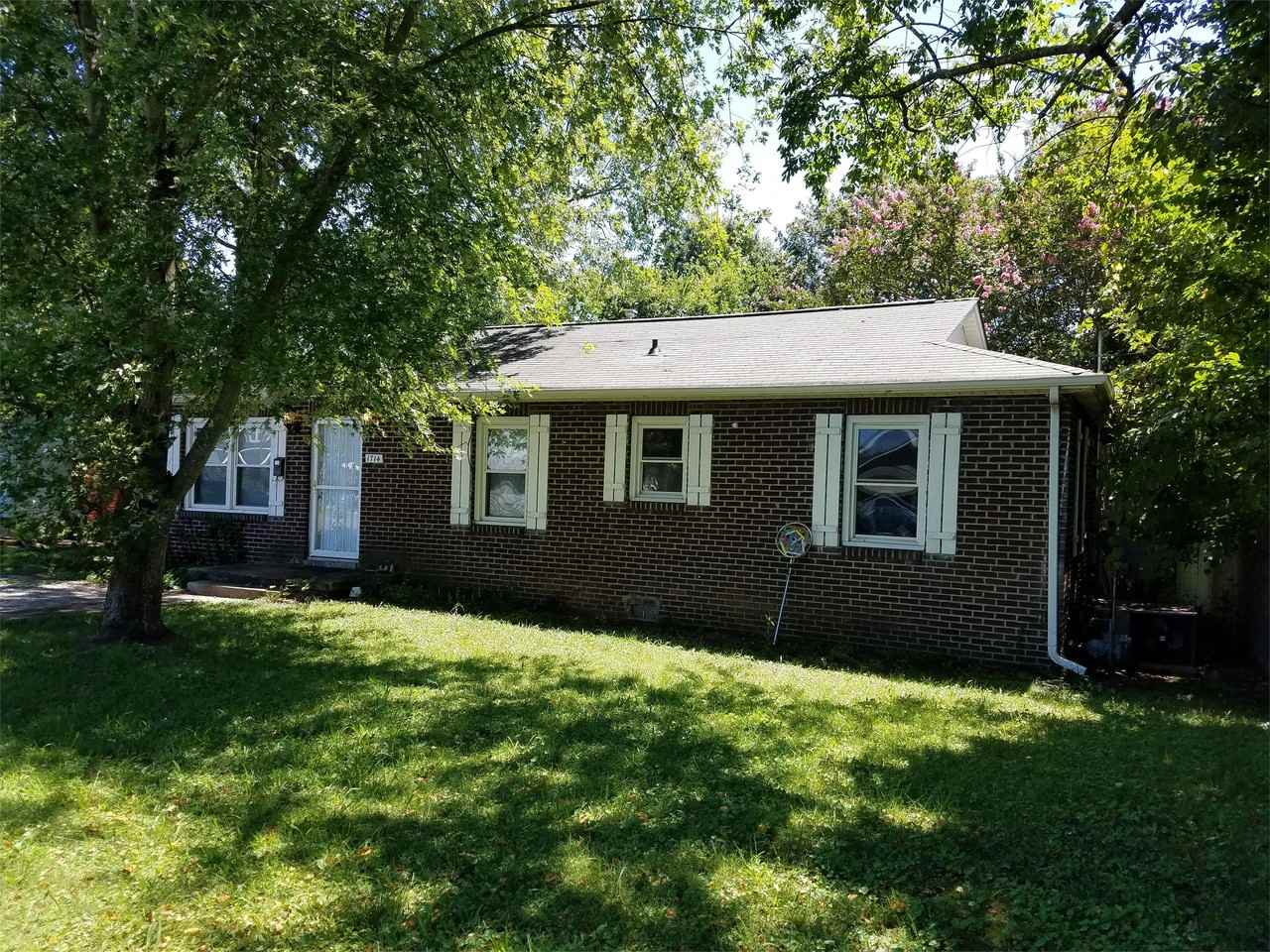 1714 Albert Ave, Knoxville, TN 37917 4 Bedroom House for 1,500/month