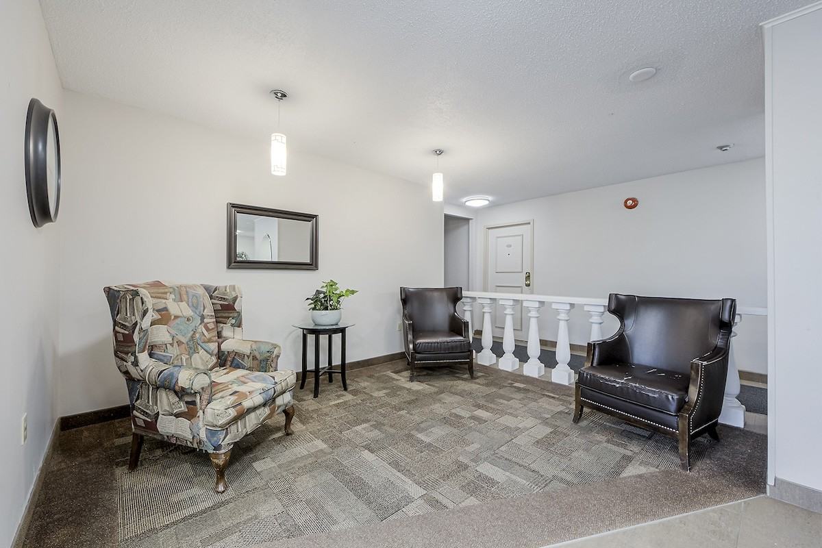 Lindsay and Parker Towers Apartments 45 Bredin Pky, Orangeville, ON