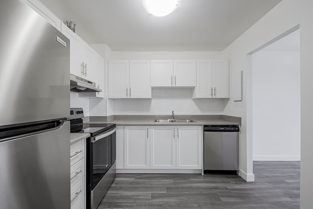 Lindsay and Parker Towers Apartments 45 Bredin Pky, Orangeville, ON