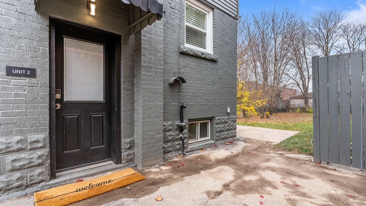 777 UPPER GAGE AVE Apartments 777 Upper Gage Ave, Hamilton, ON L8V