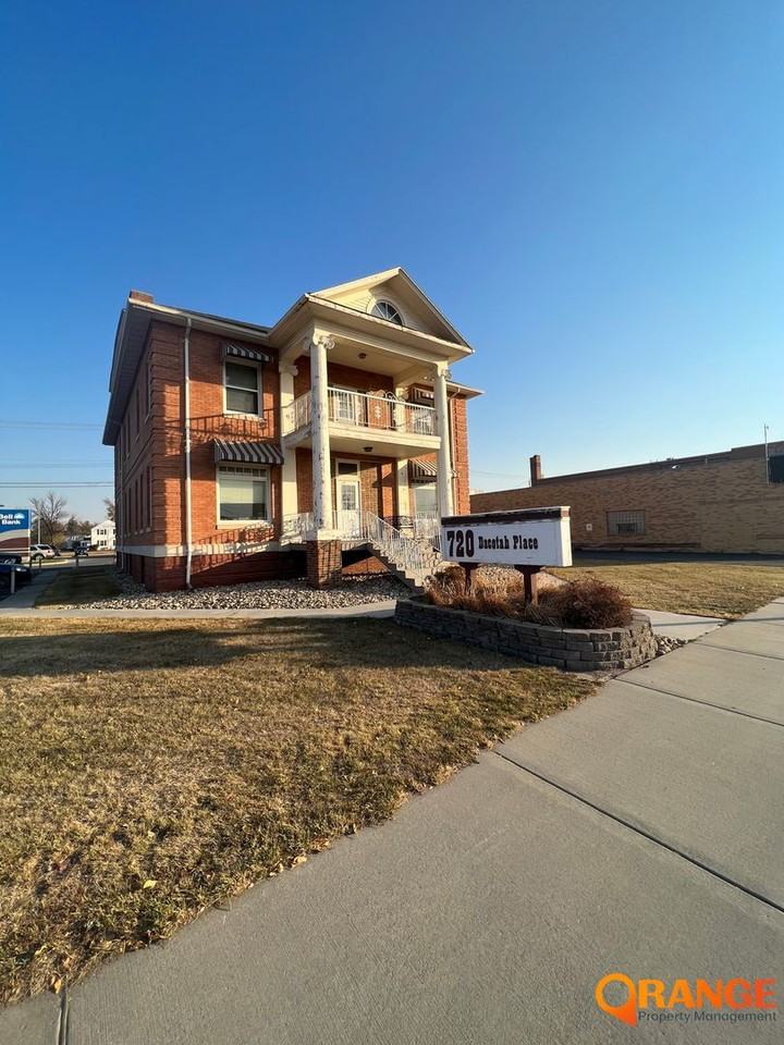 720 Dakota Ave Apartments in Wahpeton, ND 58075 Zumper