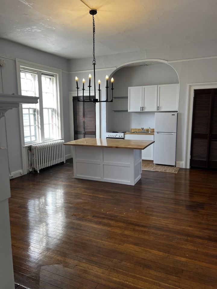 40 Perrine Avenue Apartments 40 Perrine Ave, Pittsfield, MA 01201