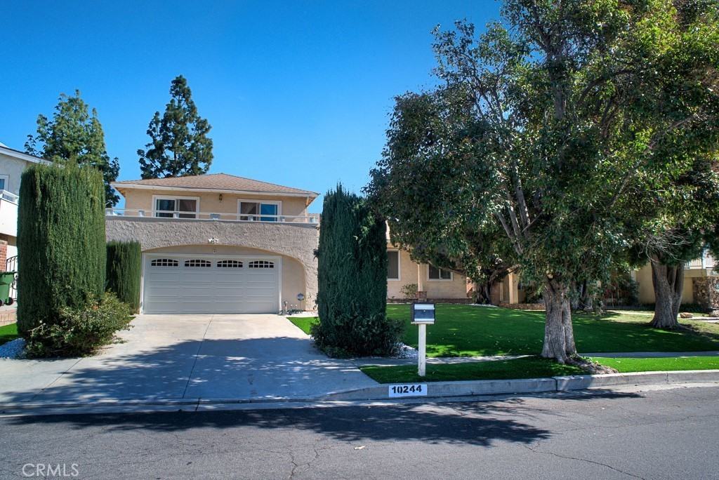 10244 Cozycroft Ave, Los Angeles, CA 91311 4 Bedroom Apartment for